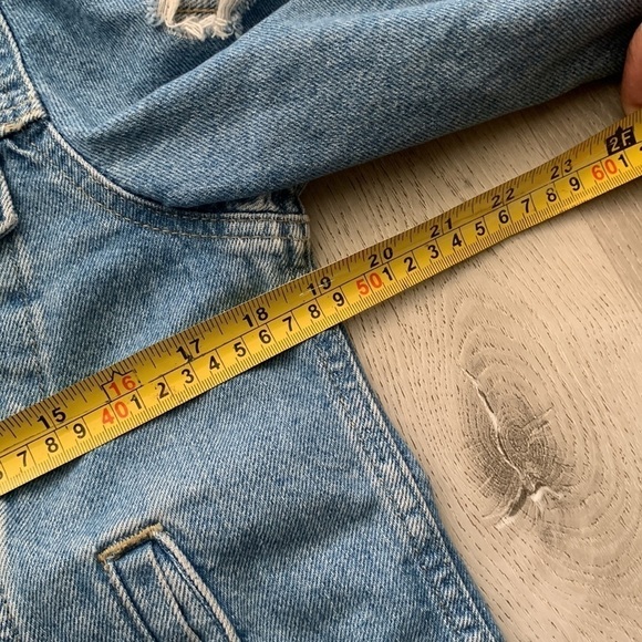 Levi’s‎ Denim Medium Wash Full Button Up Jacket Size Small Distressed - Picture 8 of 12